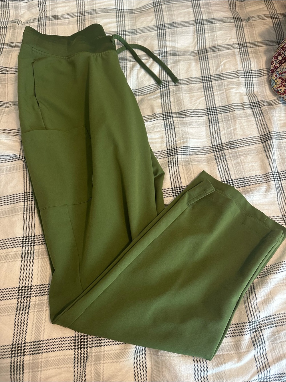 Moss green Women’s scrub set (mandala)